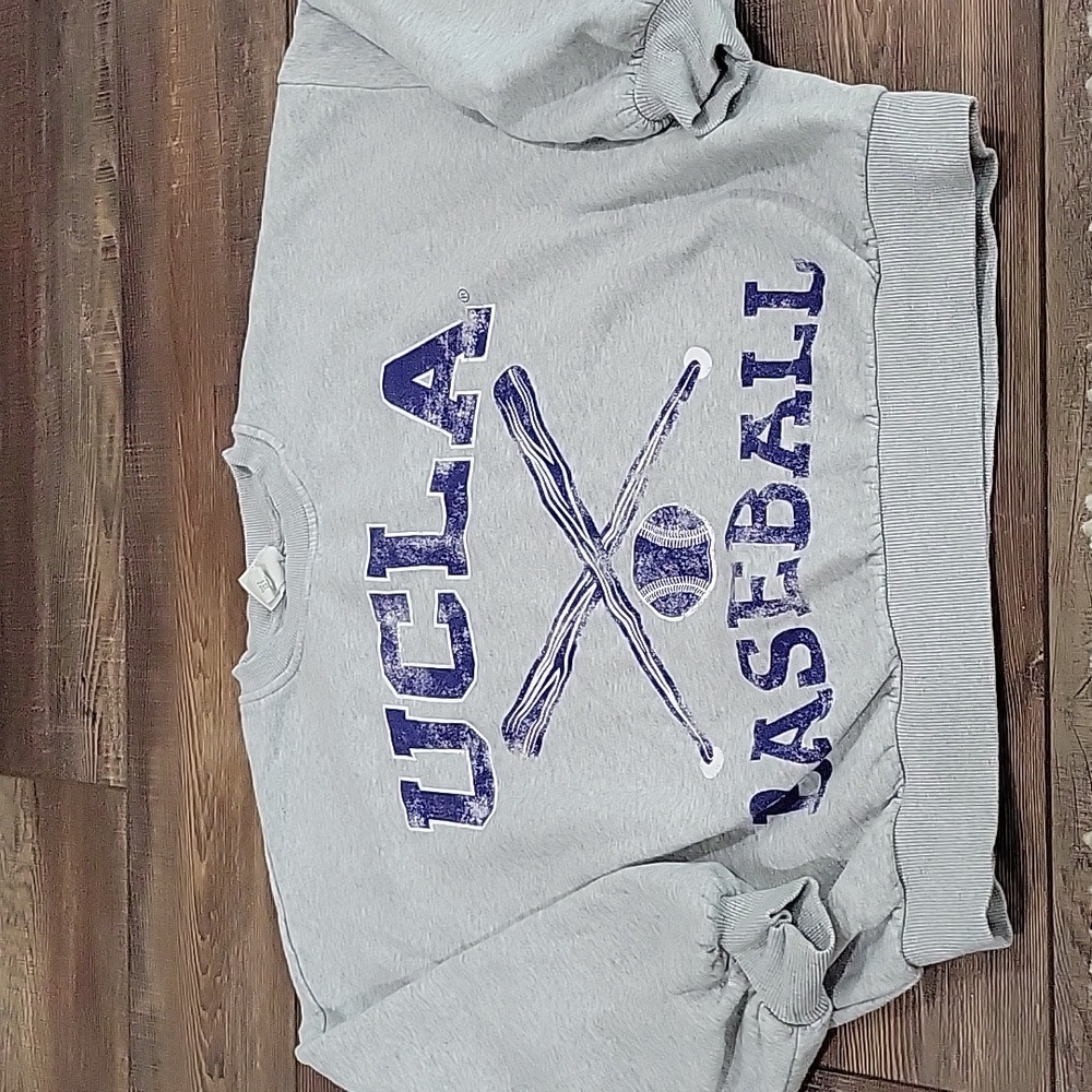 H&M UCLA Oversized Sweathsirt
